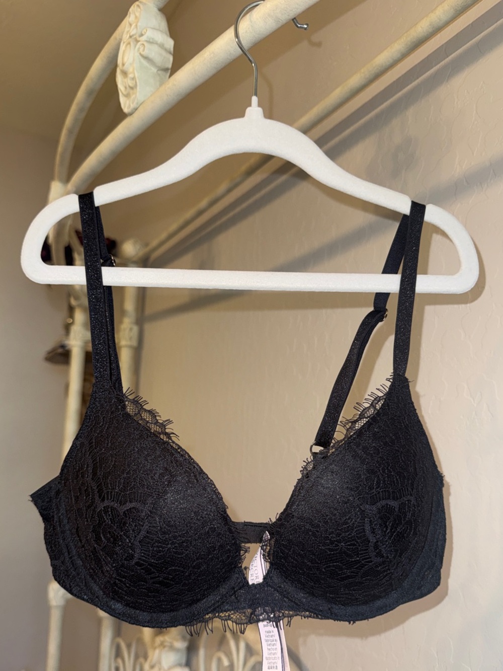 Victoria's Secret Dream Angels Black Lace Push Up Bra